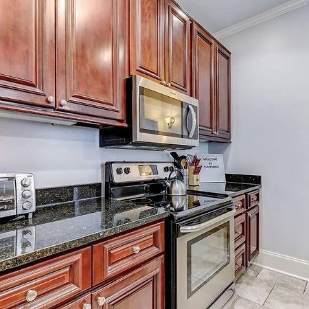 Historic Savannah Gold Private Condo With Pool - 2Bed, 1&Half Bath, Sleeps 6, 1St Floor, 15 Min Walk To Historic Savannah Center And All Attractions Bagian luar foto