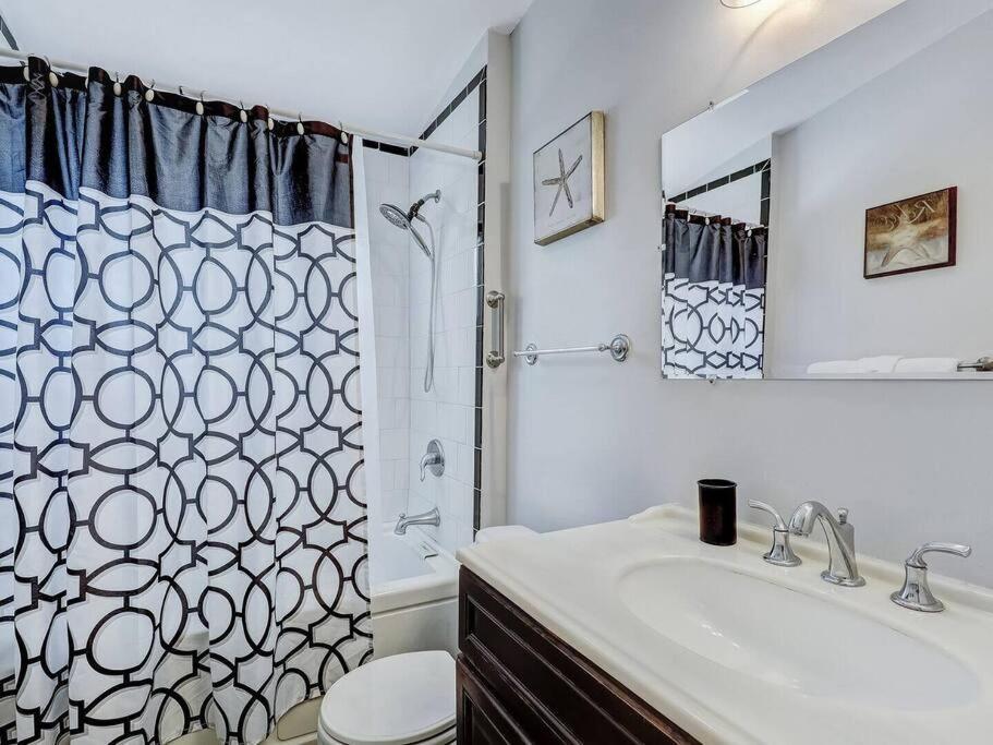 Historic Savannah Gold Private Condo With Pool - 2Bed, 1&Half Bath, Sleeps 6, 1St Floor, 15 Min Walk To Historic Savannah Center And All Attractions Bagian luar foto